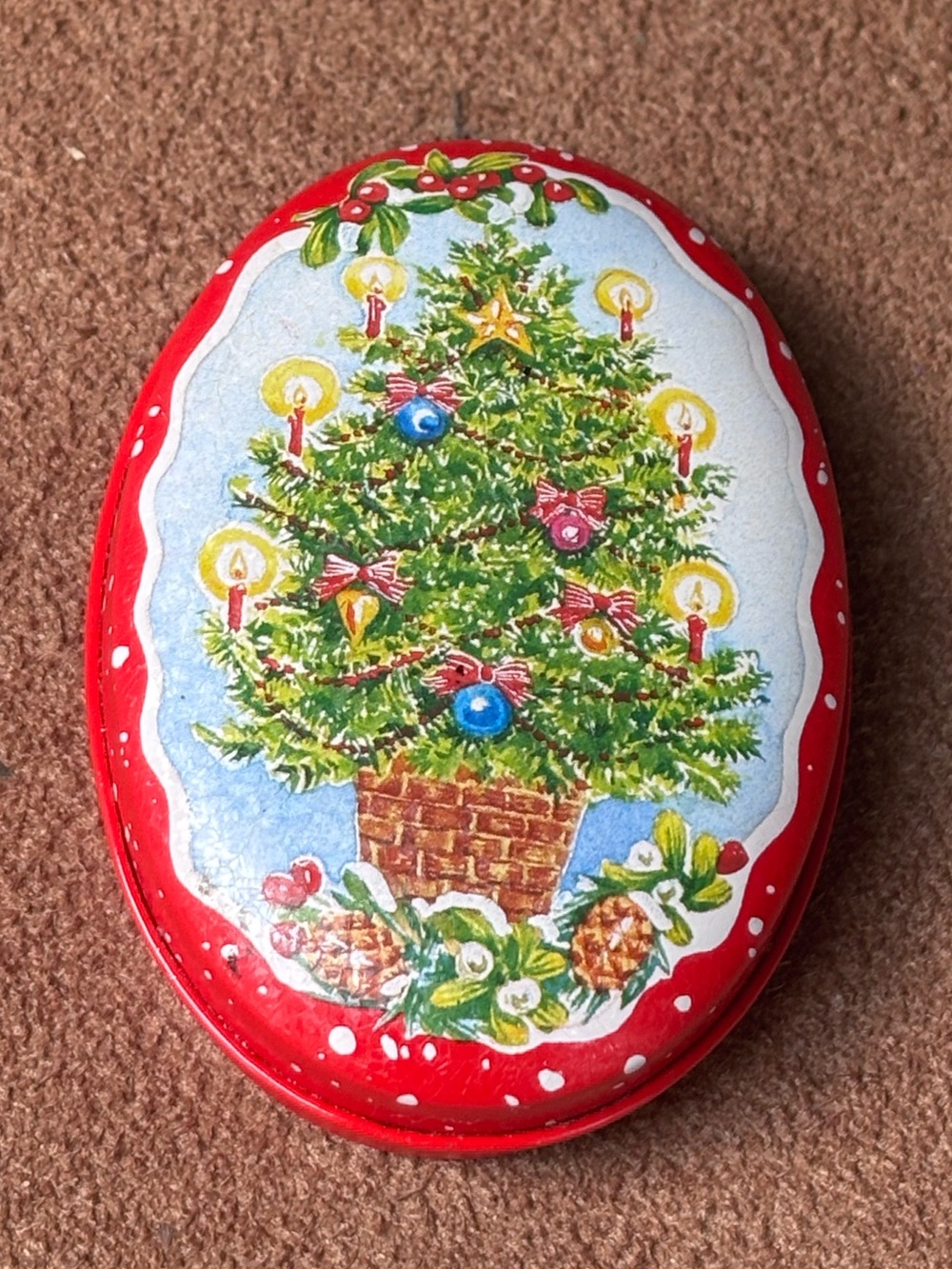 Vintage 1987 Lillian Vernon Christmas Tin Candle!